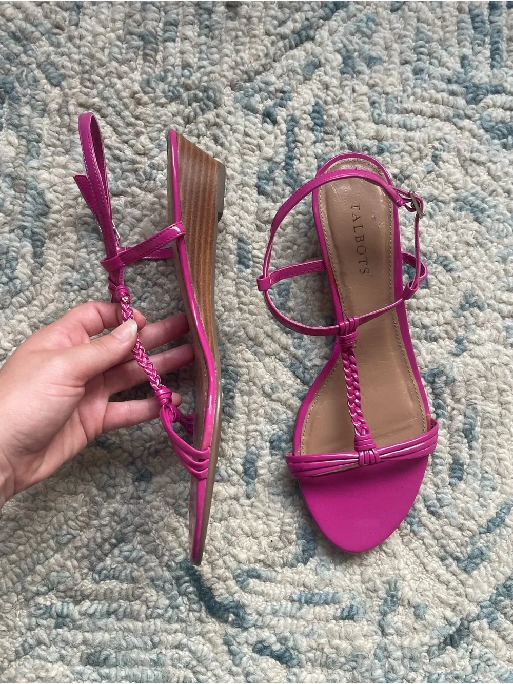 Talbots Womens Bright Fuchsia Braided T-Strap Heeled Sandals Wedges Size 9.5
